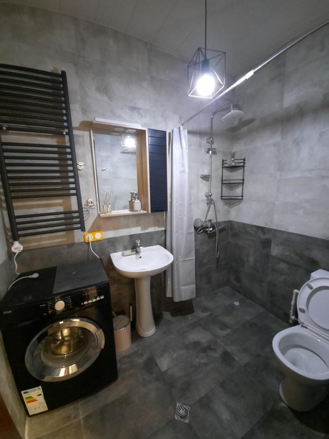 Futuristic 1 Bedroom Apartment Next To Vake Park Tbilisi Exterior foto